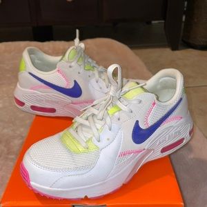 Used once , still in good condition with smell of brand new !